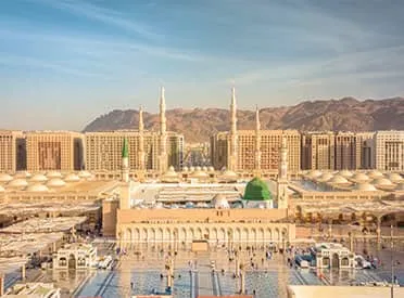 12 Nights 3 Star London Umrah Package - £590 per person