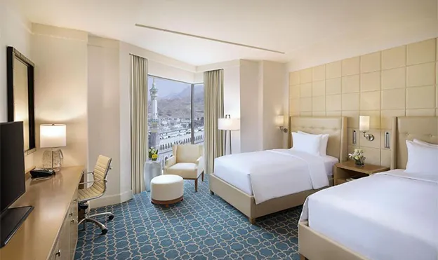 12 Nights 4 Star London Umrah Package 